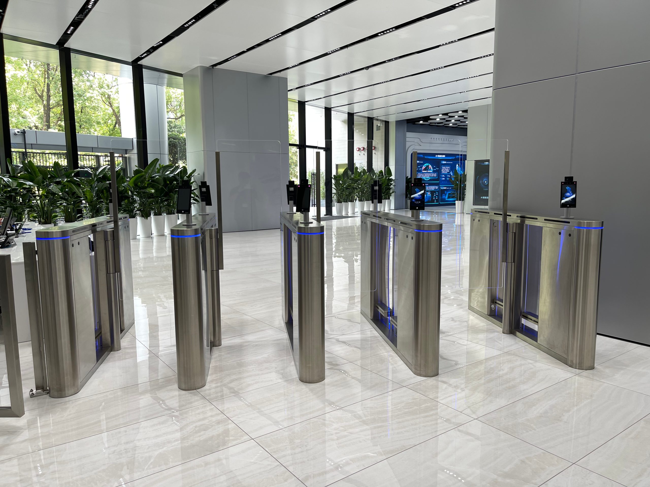 China Mobile (Hong Kong Global Computing Center)