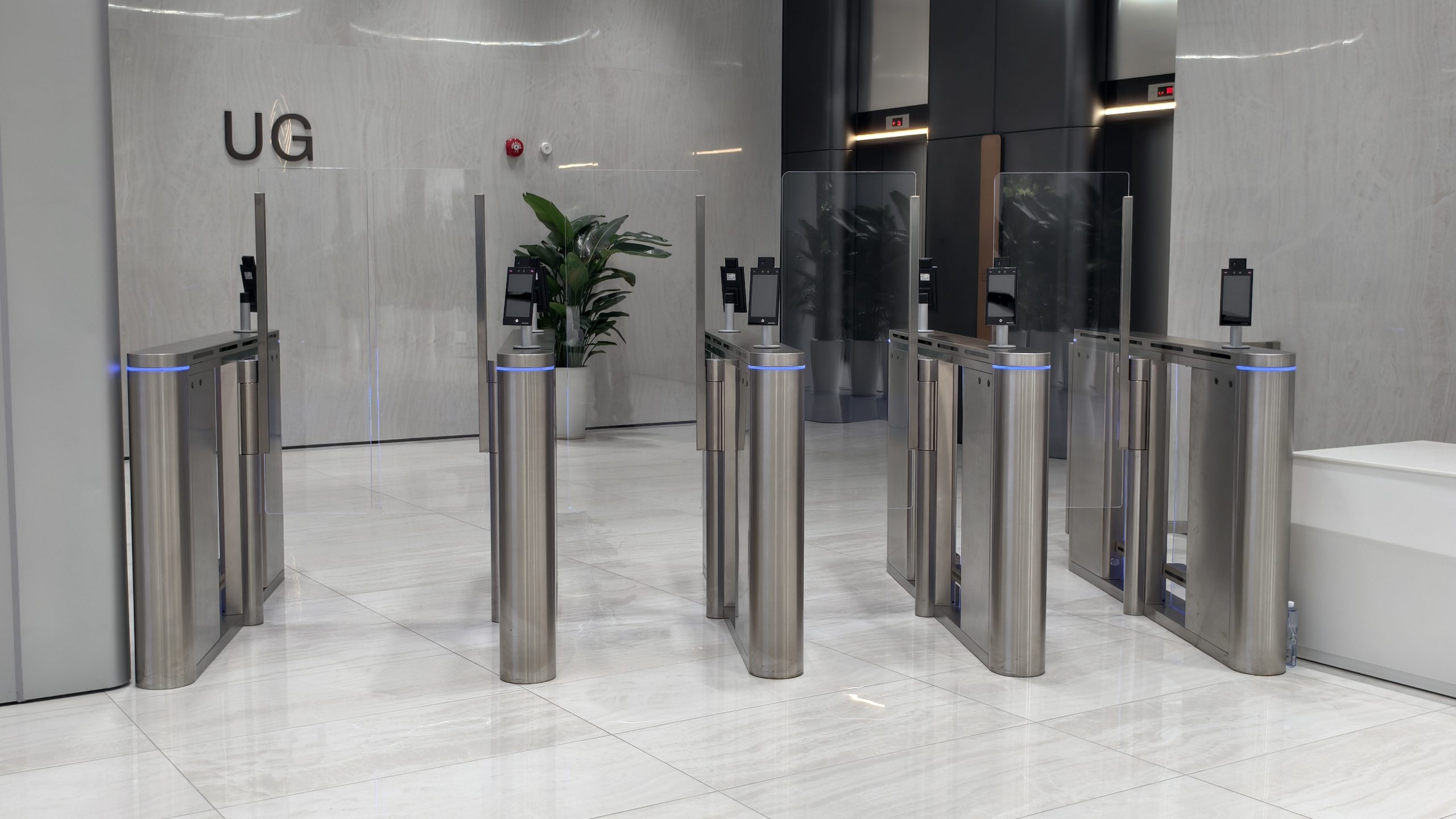 China Mobile (Hong Kong Global Computing Center)